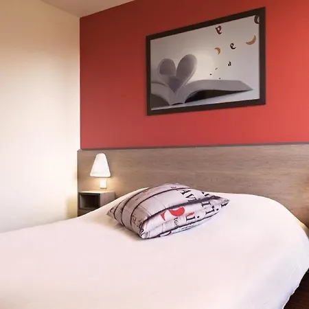 Hotel Ace Roanne 3*