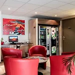 艾斯罗阿讷酒店 马布利