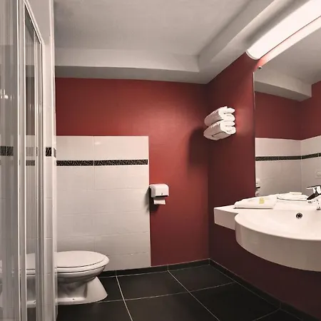 Ace Roanne Hotel 3*
