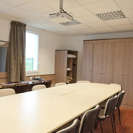 Hotel Ace Roanne 3*
