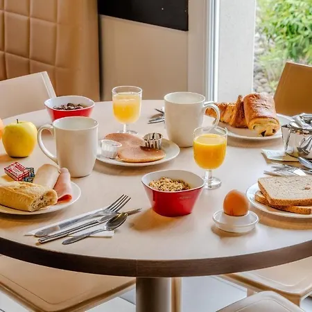 Ace Roanne Hotel